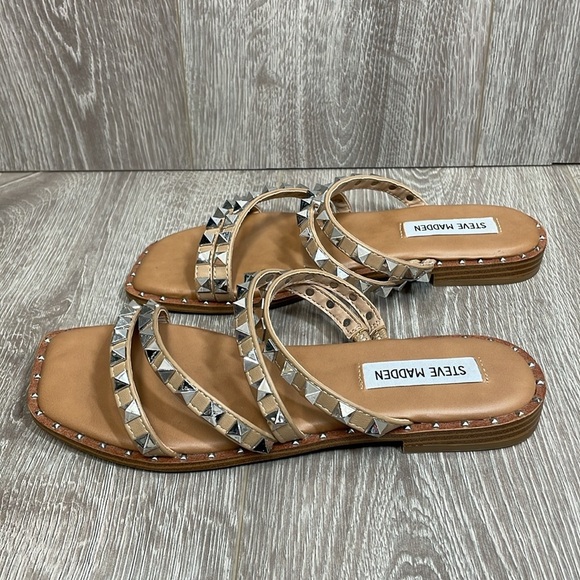 NWT Steve Madden Skyler Studded Strappy Sandals Slip On Flats 6.5 - Picture 3 of 12